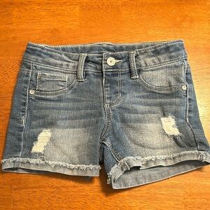 Girls Jean shorts size 4/5 from Sam’s.